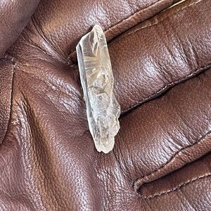 Quartz pocket rock